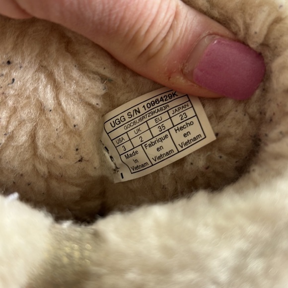 COPY - UGG boots girls size 3! Gold color - Picture 3 of 5